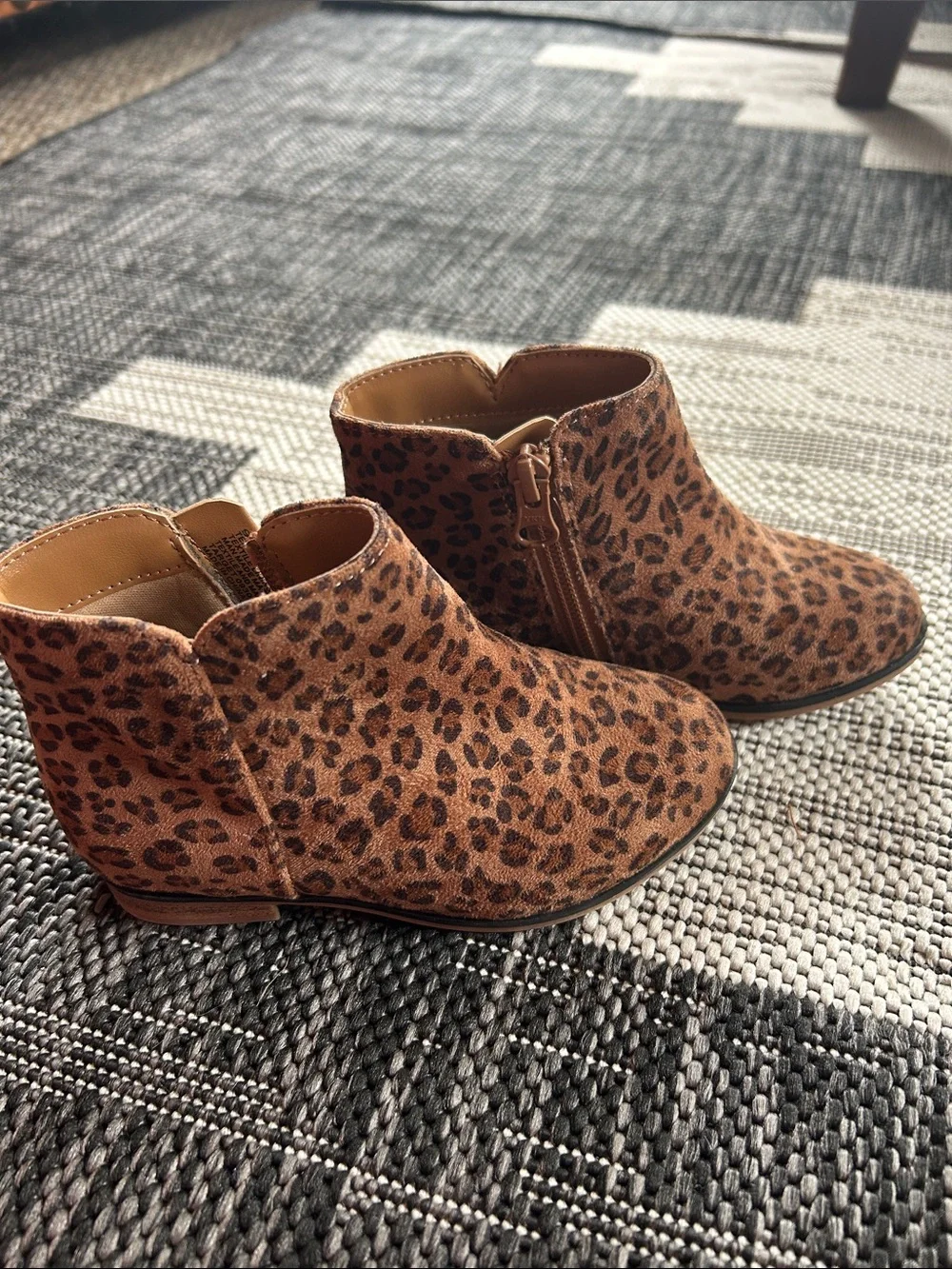 Girls size 9 boots (shoes) for fall